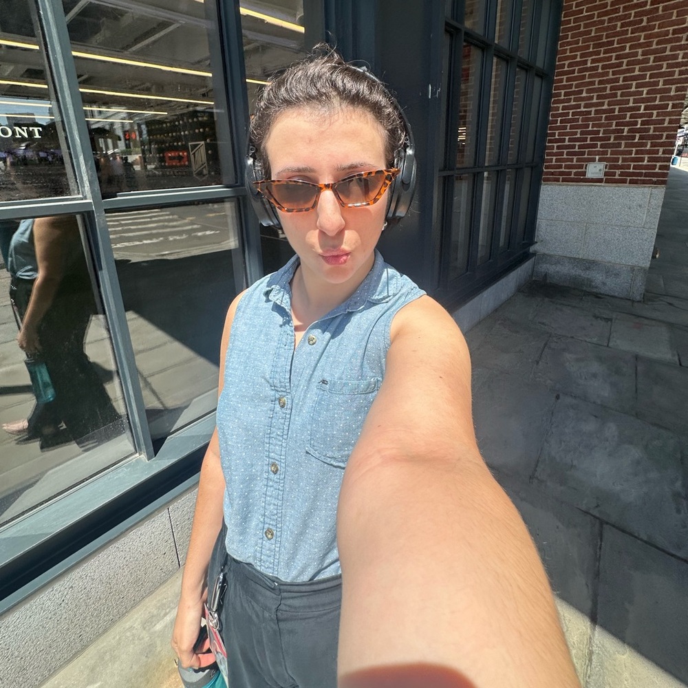 Meet your Posher, Sarah